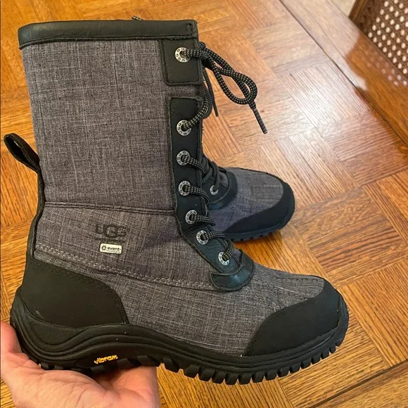 UGG Adirondack Charcoal Boots with Plush Fur Collar size 7 - Picture 2 of 10